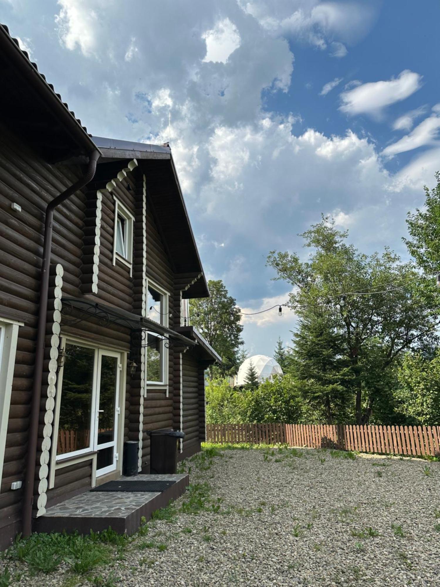 Apartamento Карпатська Криївка Yasinya Exterior foto